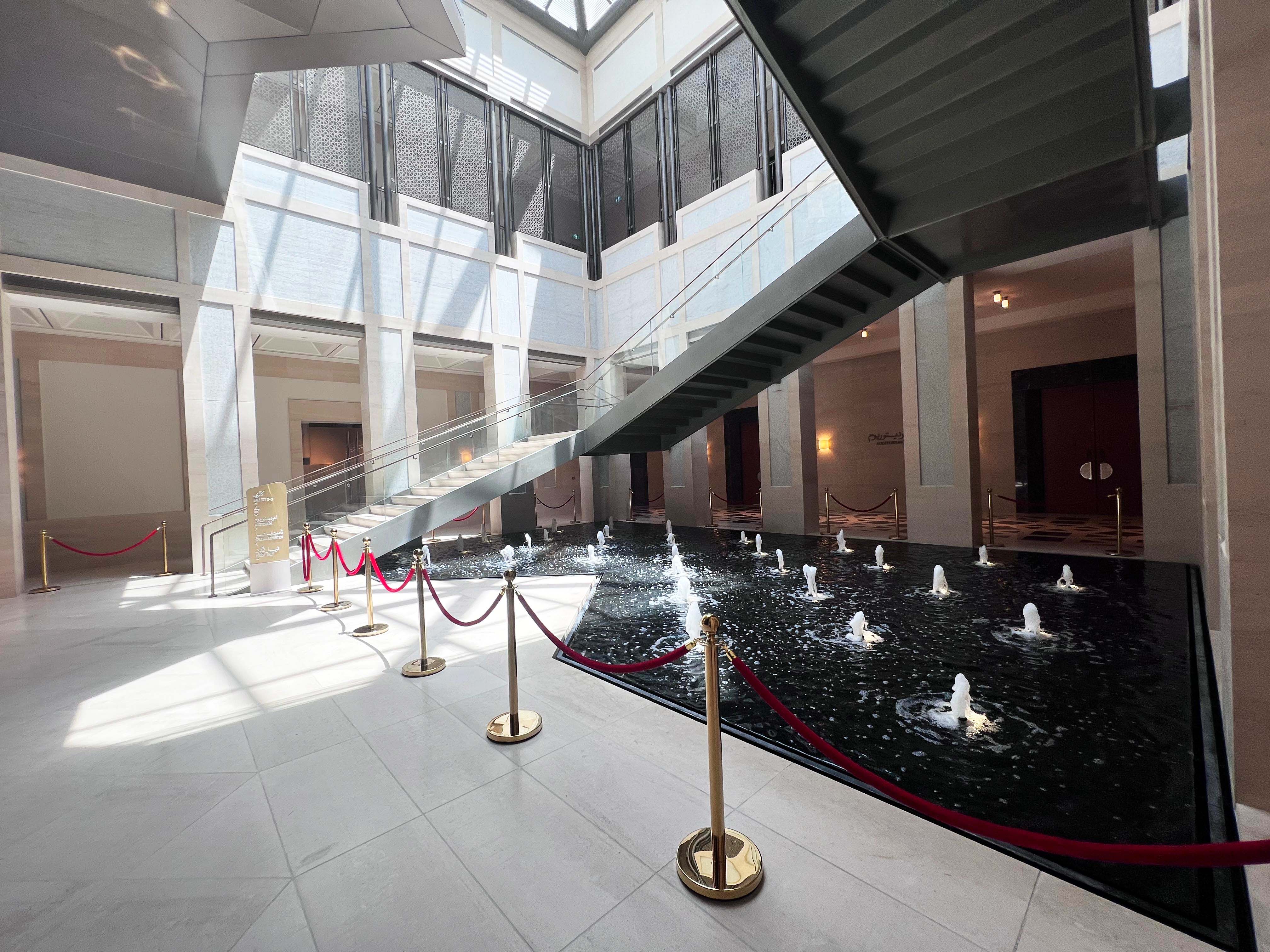 /Discover the architecture/water fountain.jpg